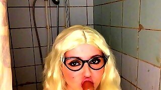 Passionate Blowjob In The Bathroom