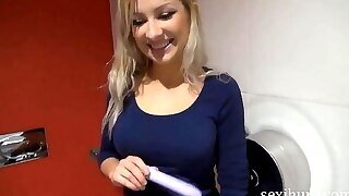 Sex Im Badezimmer Mit Der Hochsten Blondine